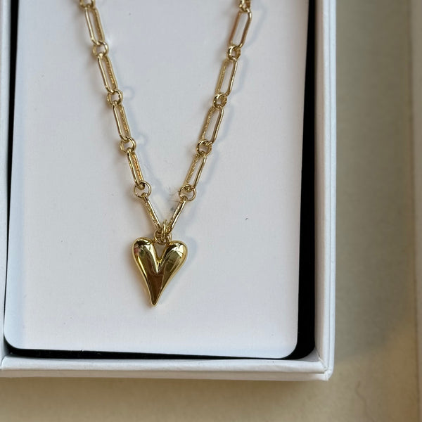 Gold heart figaro chain necklace